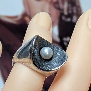 Statement Promise Ring Genuine Culture Pearl Impressionistic Design Sterling